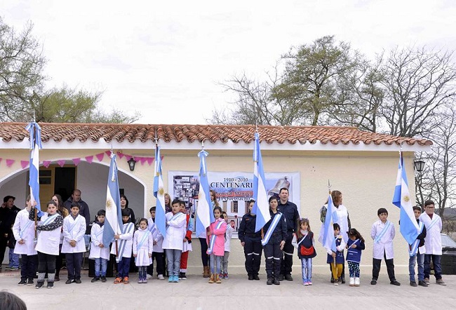 Acto Día del Maestro en Embalse