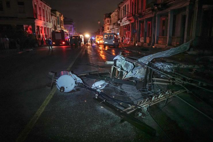 TORNADO EN LA HABANA: EL SALDO ES DE 3 MUERTOS Y 172 HERIDOS POR AHORA