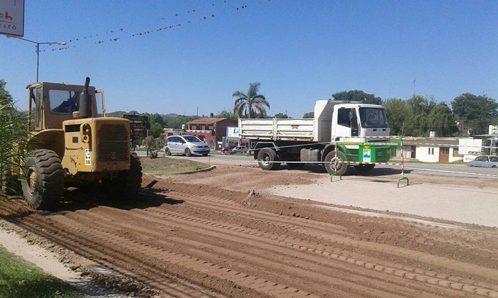 OBRA PÚBLICA EN EMBALSE.