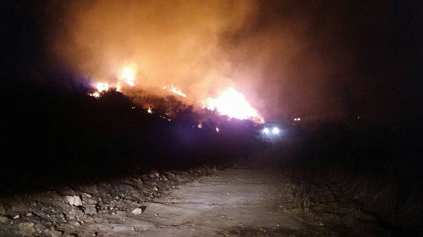 INCENDIO DE PASTIZALES Y MONTE EN EMBALSE